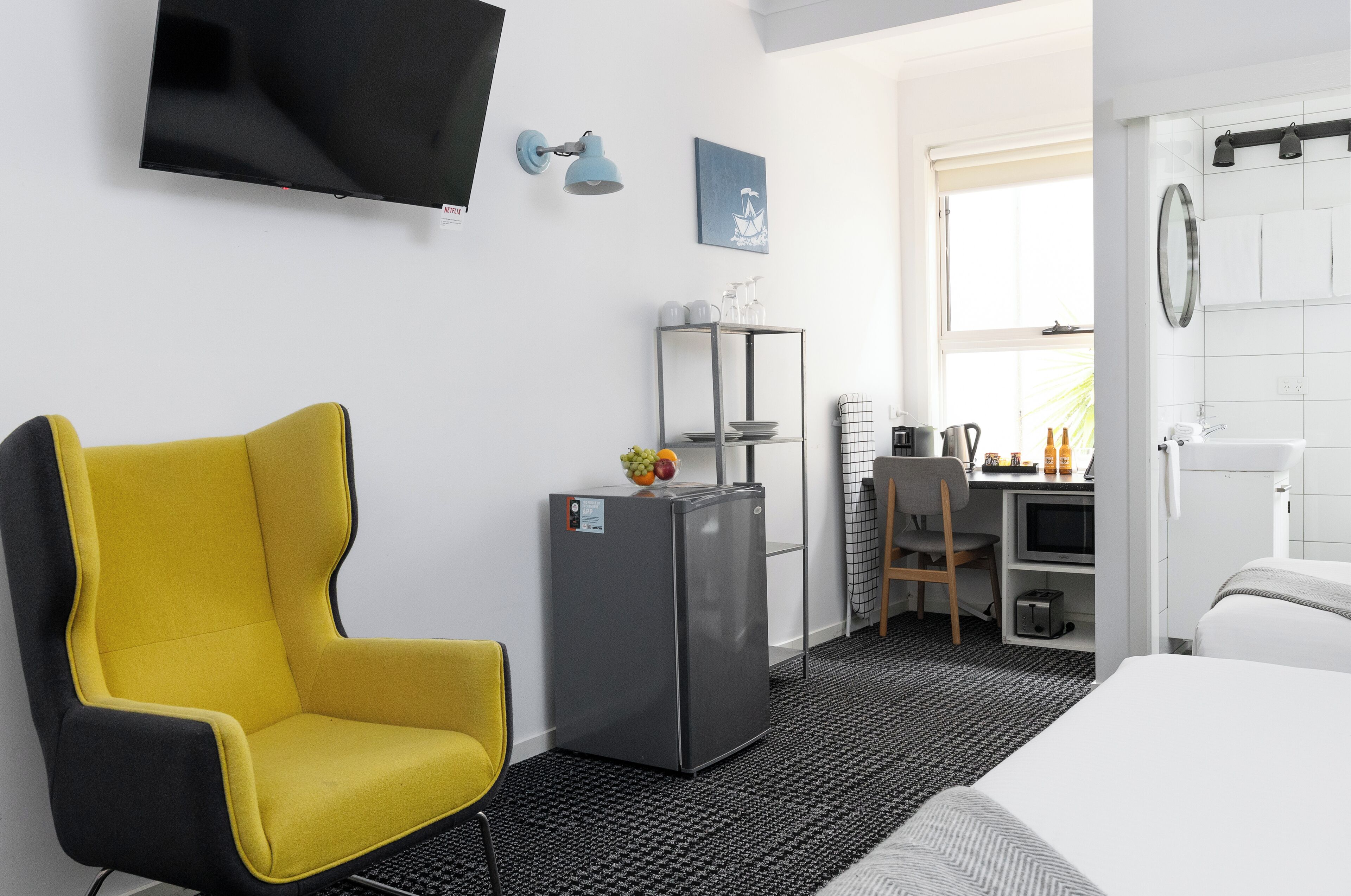 studio triple | minibar, desk, iron/ironing board, free wifi