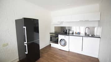 Standard Apartment | Private kitchen | Fridge, microwave, espresso maker, coffee/tea maker