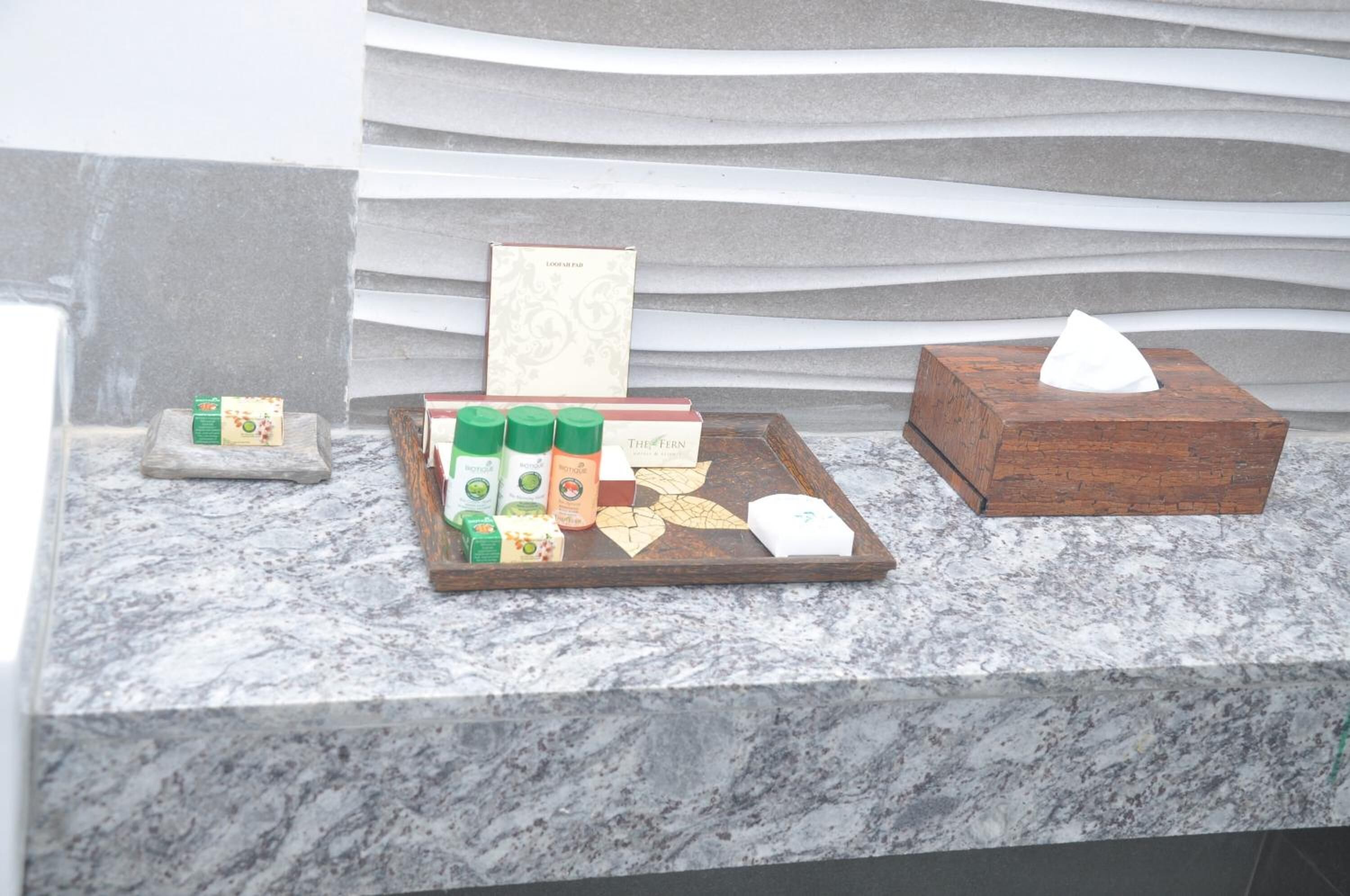 free toiletries, towels