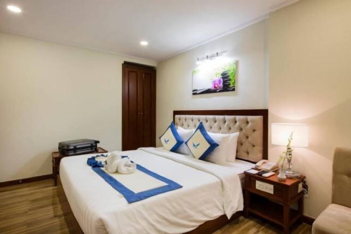 Minibar, una cassaforte in camera, una scrivania, tende oscuranti