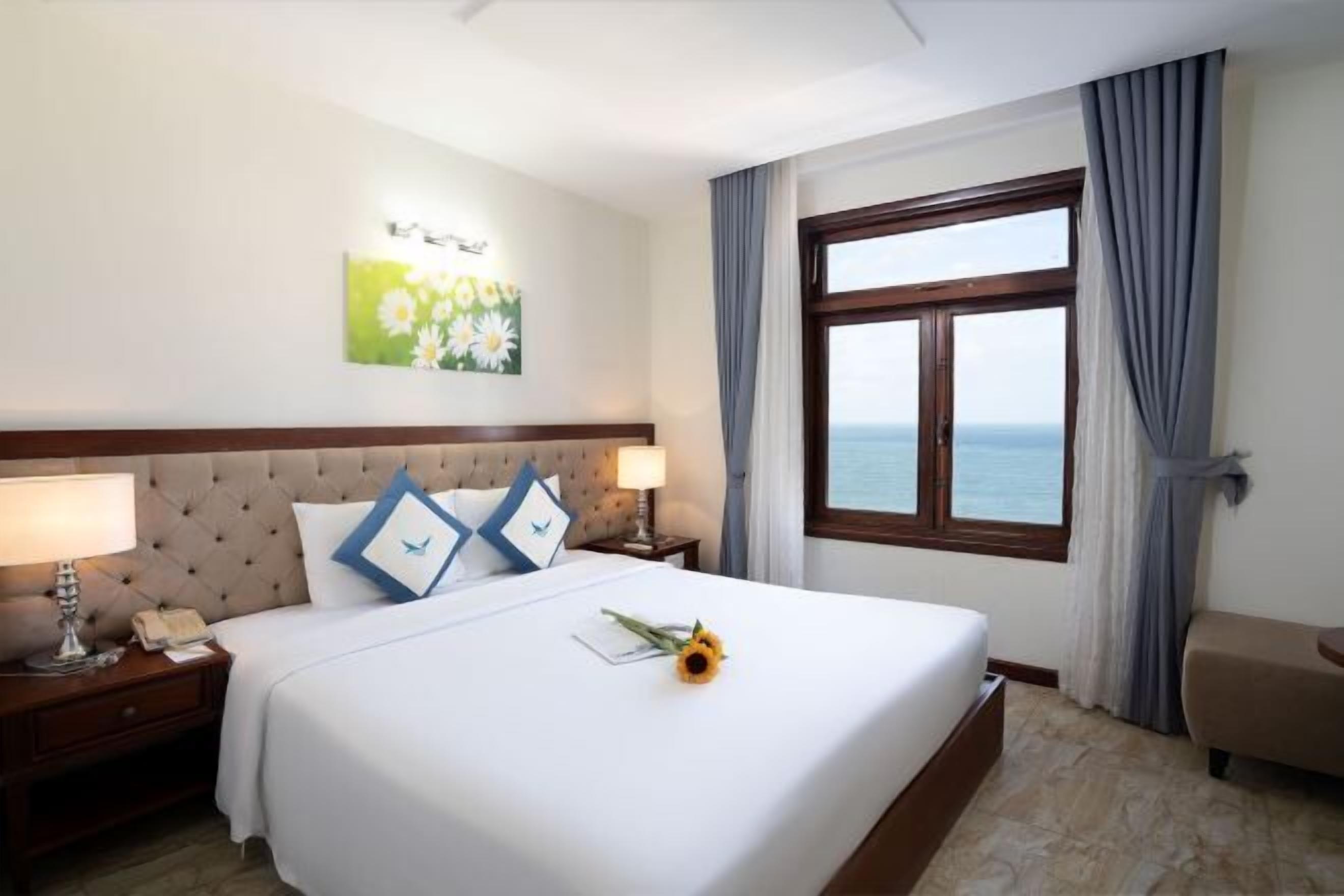 Minibar, in-room safe, desk, blackout curtains