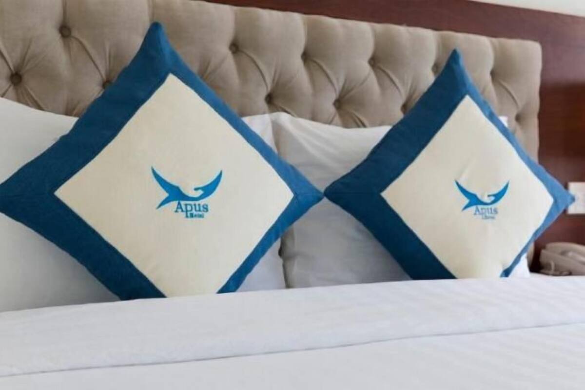 Minibar, in-room safe, desk, blackout drapes