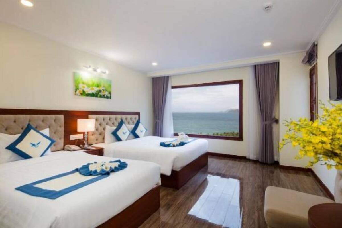 Minibar, in-room safe, desk, blackout drapes