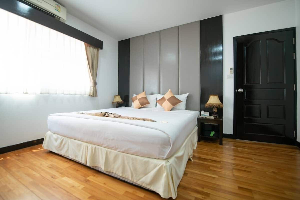 Suite, 1 slaapkamer, bad | 1 slaapkamer, een kluis op de kamer, extra bedden, gratis wifi