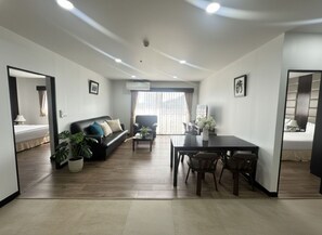 Suite, 2 slaapkamers, kitchenette | 1 slaapkamer, een kluis op de kamer, gratis wifi, beddengoed