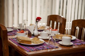 包含每日欧式早餐