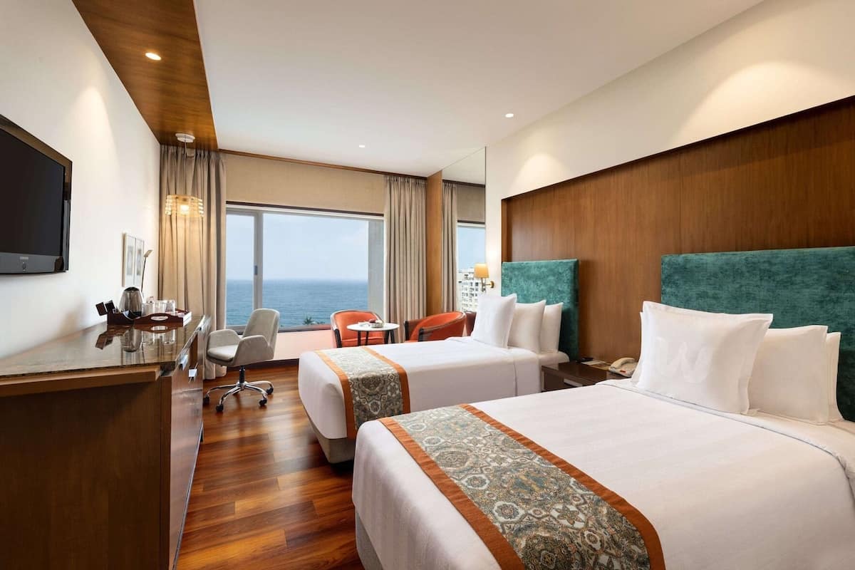 Minibar, in-room safe, individually decorated, individually furnished