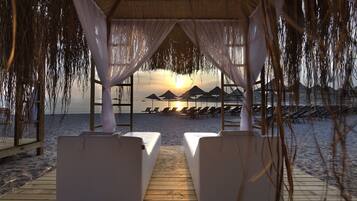 Playa privada en los alrededores y traslado desde/hacia la playa gratis