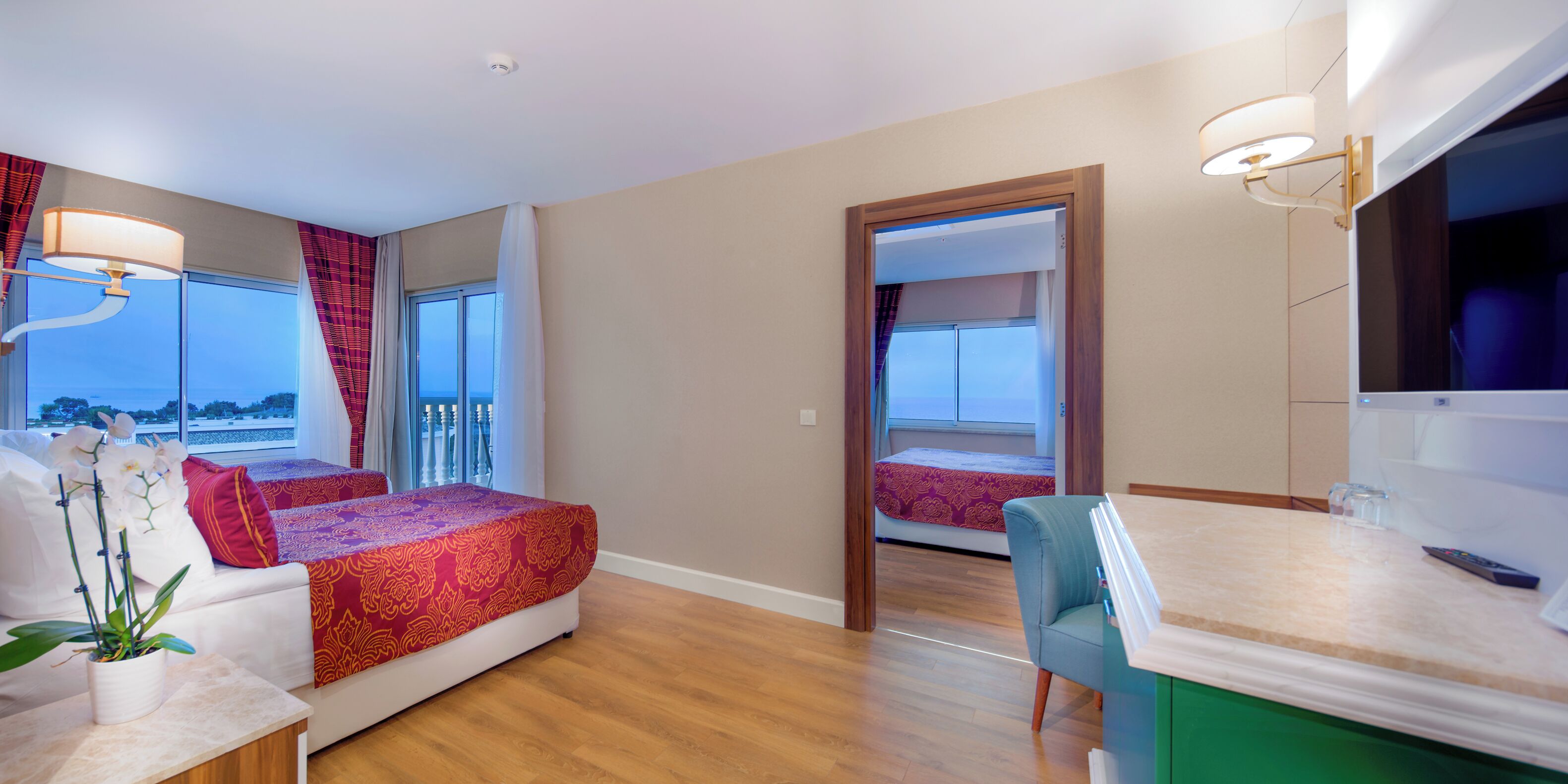 Chambre familiale | Articles de minibar gratuits, coffre-fort pour ordinateur portable