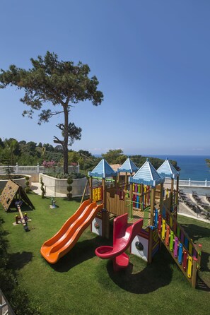 Aire de jeu extérieure pour enfants