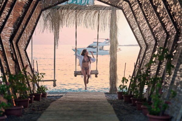 Private beach nearby, free beach shuttle, free beach cabanas