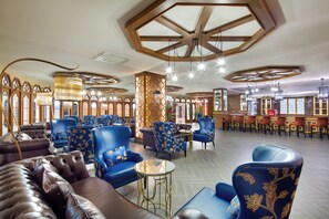 7 restaurants; lunch and dinner served - Litore Resort Hotel & Spa - All Inclusive (Alanya)