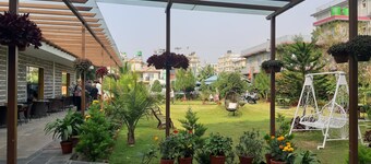 Hotel Crown Himalayas