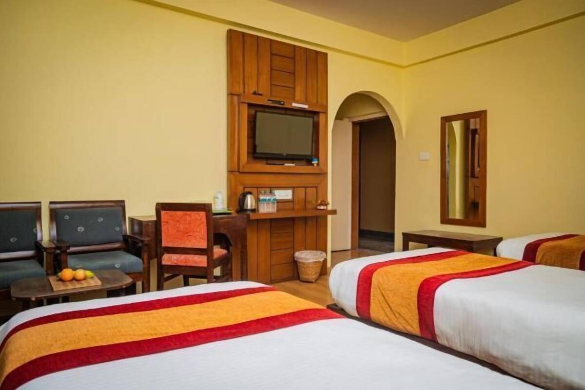 Premium bedding, in-room safe, desk, soundproofing