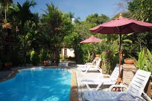 Outdoor pool, pool loungers