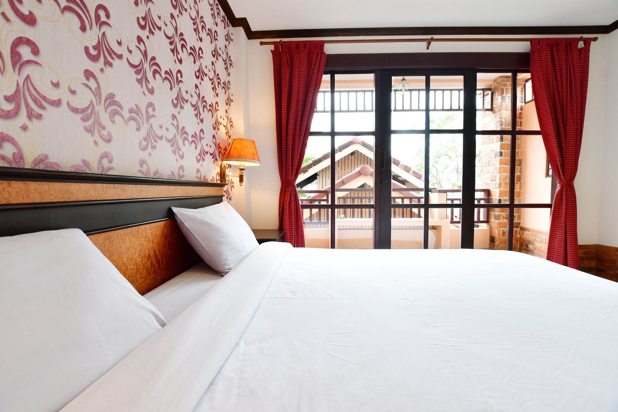 Deluxe Double Room | Minibar, desk, free WiFi