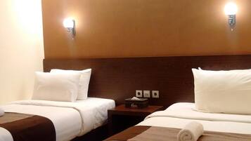 Desk, rollaway beds, free WiFi