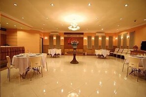 Restaurant - Patria Palace Hotel (Blitar)
