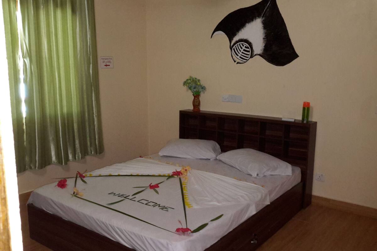 Premium tweepersoonskamer, 2 tweepersoonsbedden, niet-roken | Luxe beddengoed, een minibar, een kluis op de kamer, wifi (toeslag)