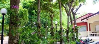 Sichang Shine Khao Resort