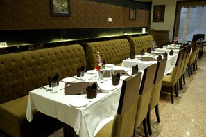 Breakfast, lunch and dinner served - Hotel The Royal Bharti (Mathura)
