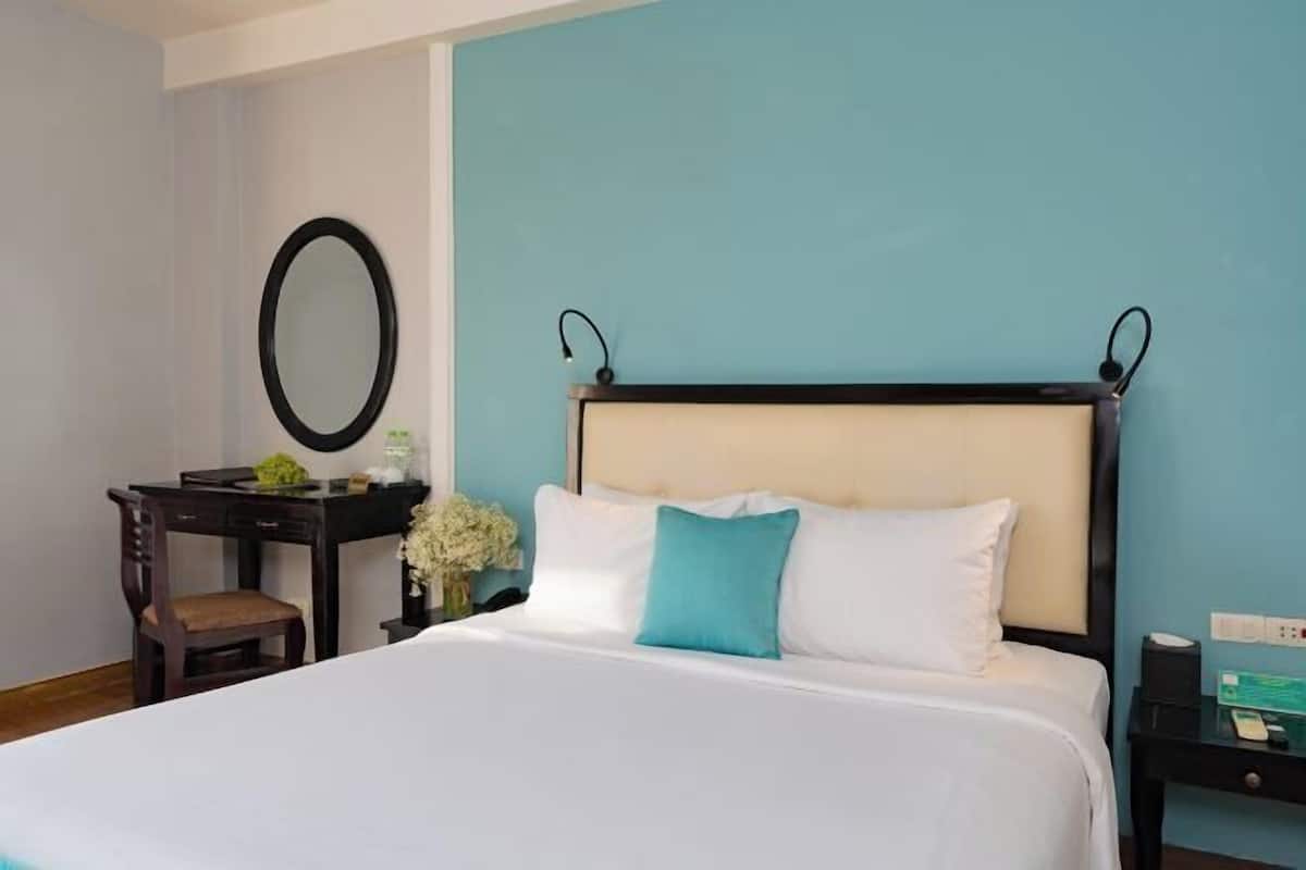 1 bedroom, minibar, in-room safe, desk