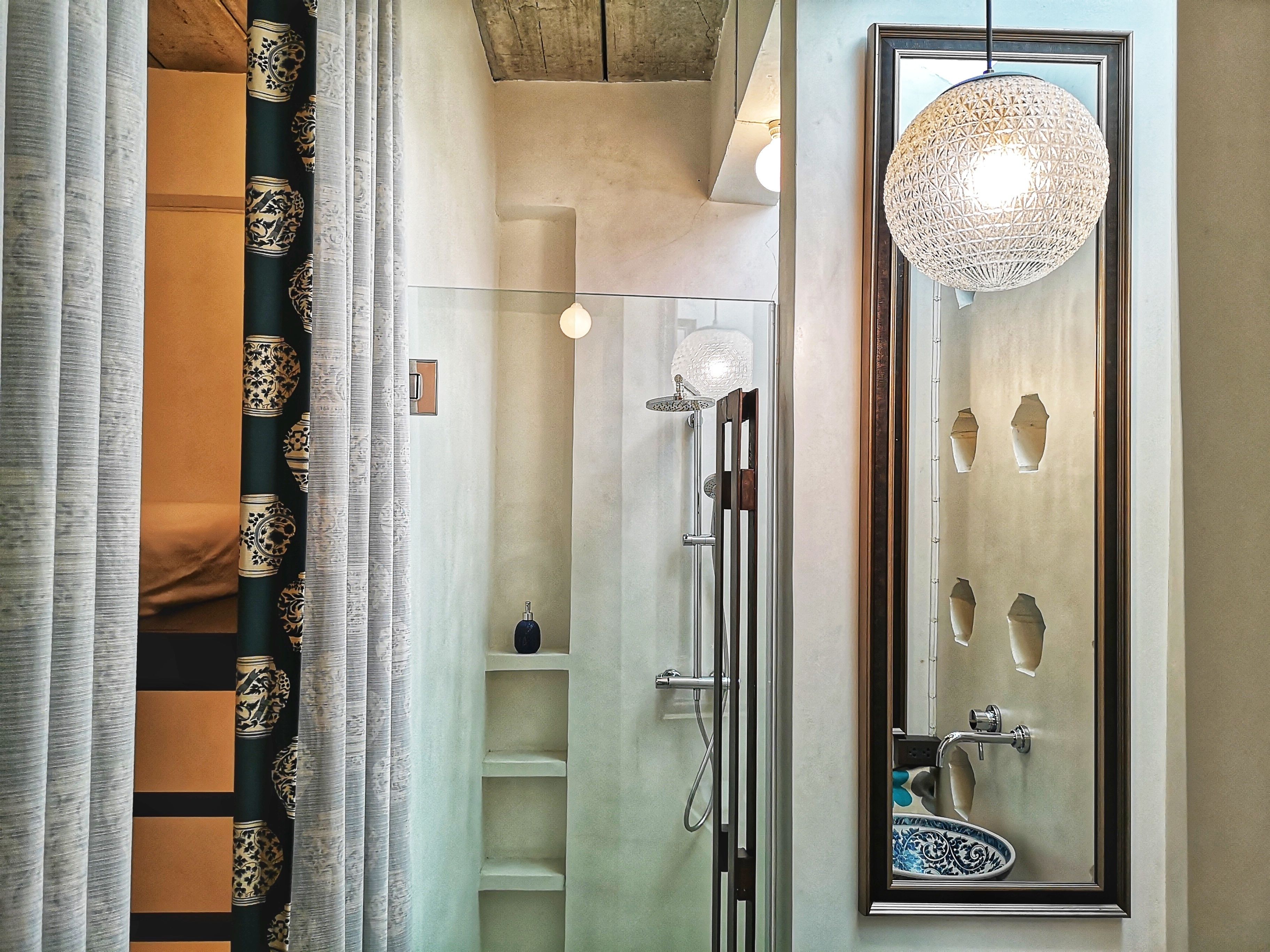 indigo | room amenity