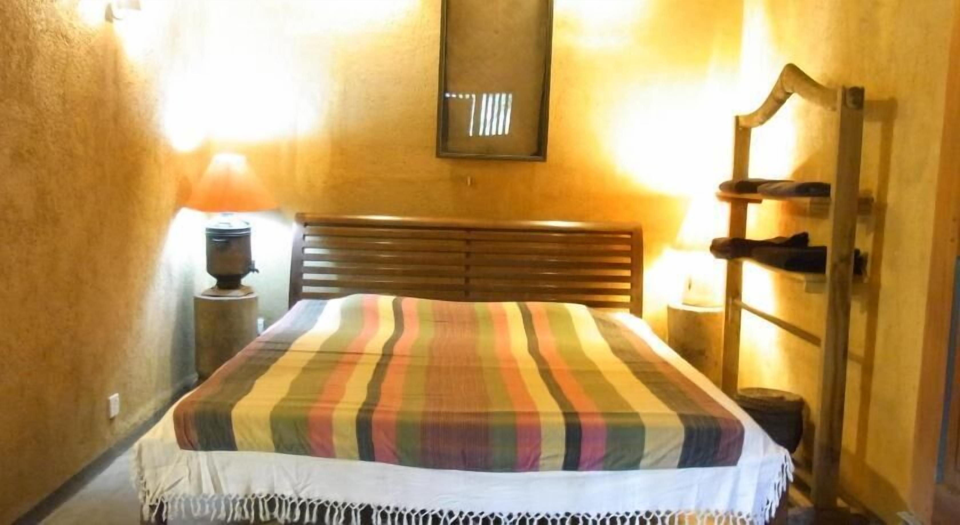 特色家居、办公桌、隔音、熨斗/熨板