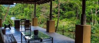 康提三摩地中心飯店