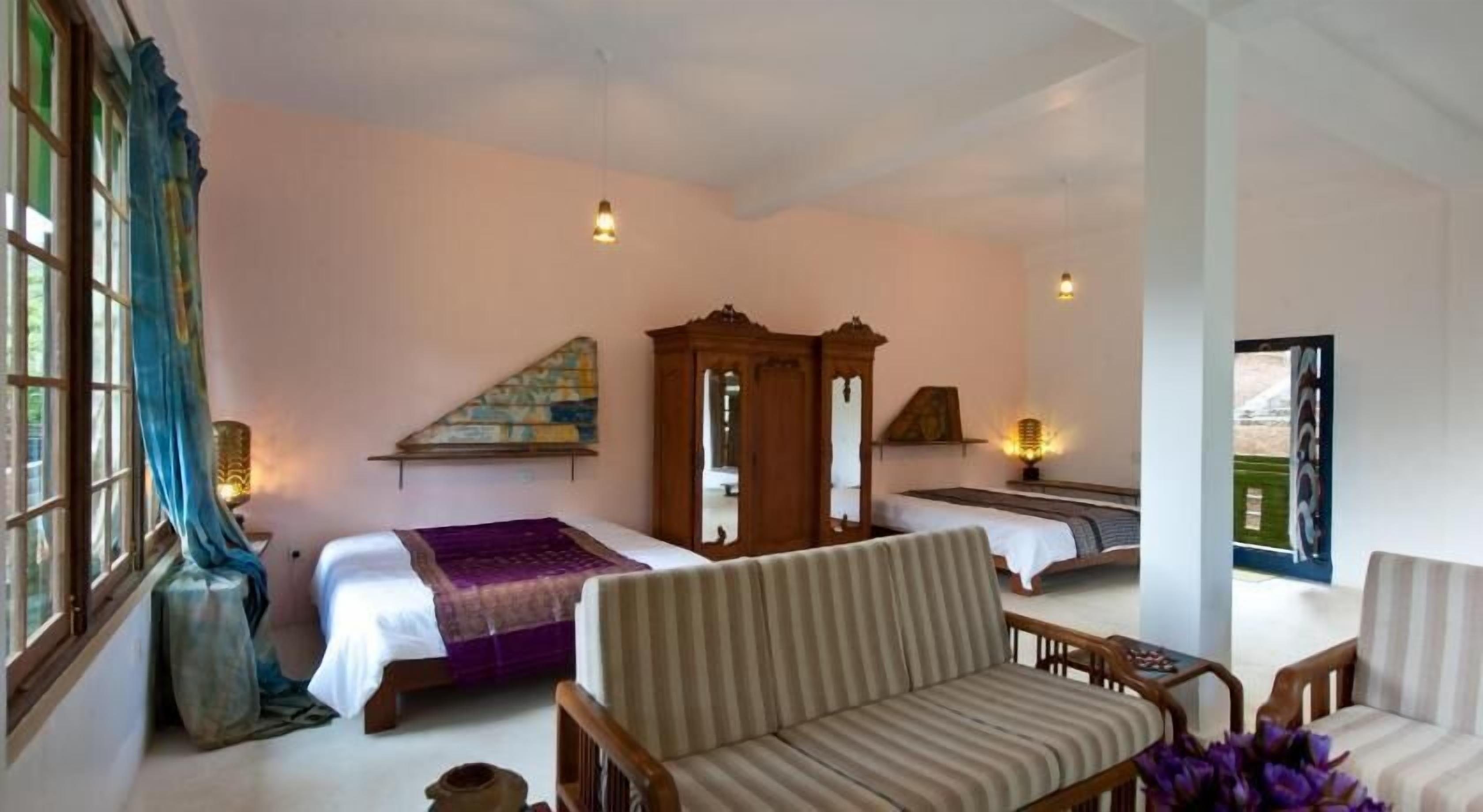 特色家居、办公桌、隔音、熨斗/熨板