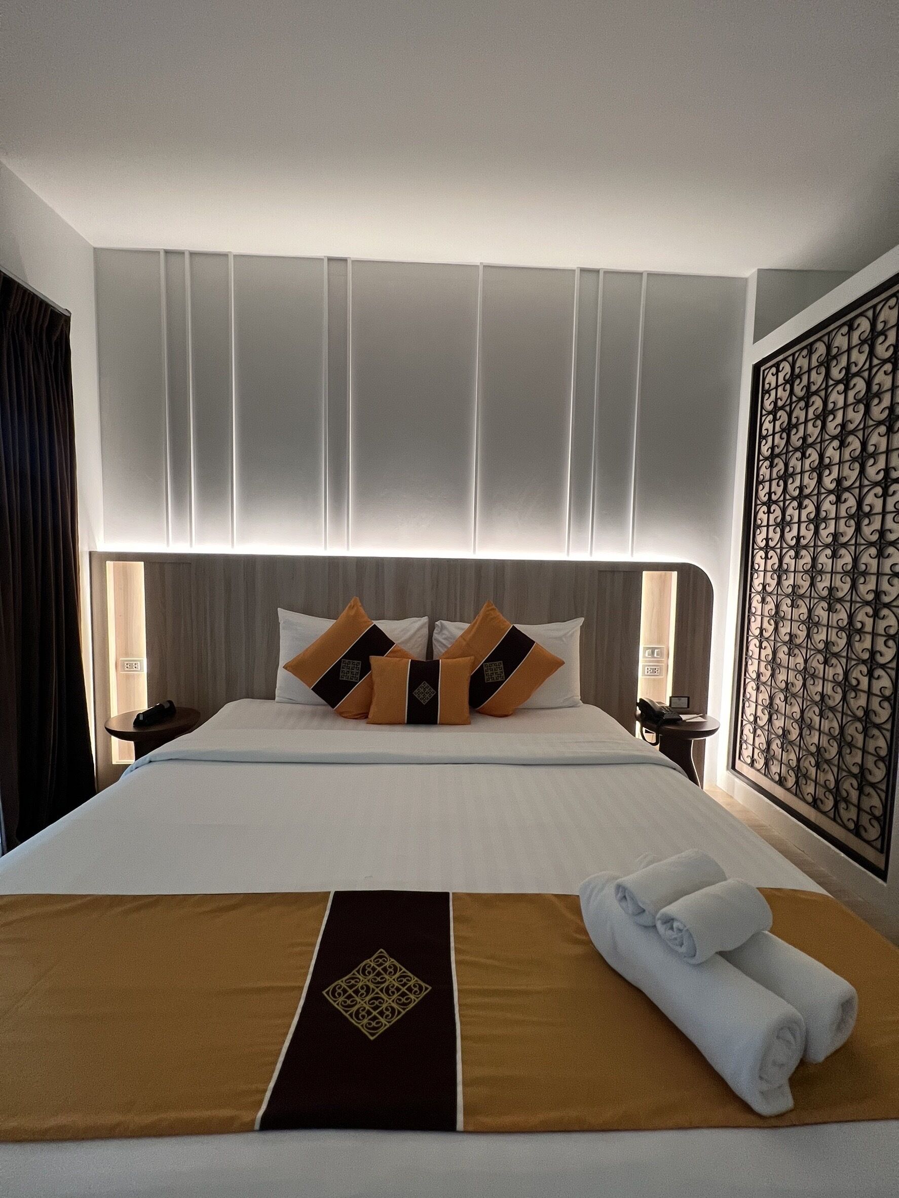 superior double room | premium bedding, minibar, in-room safe, desk