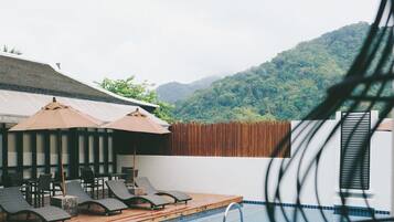 야외 수영장, 일광욕 의자