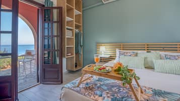 Departamento, 1 habitación, vista al mar (2 pax) | Caja de seguridad en la habitación y tabla de planchar con plancha