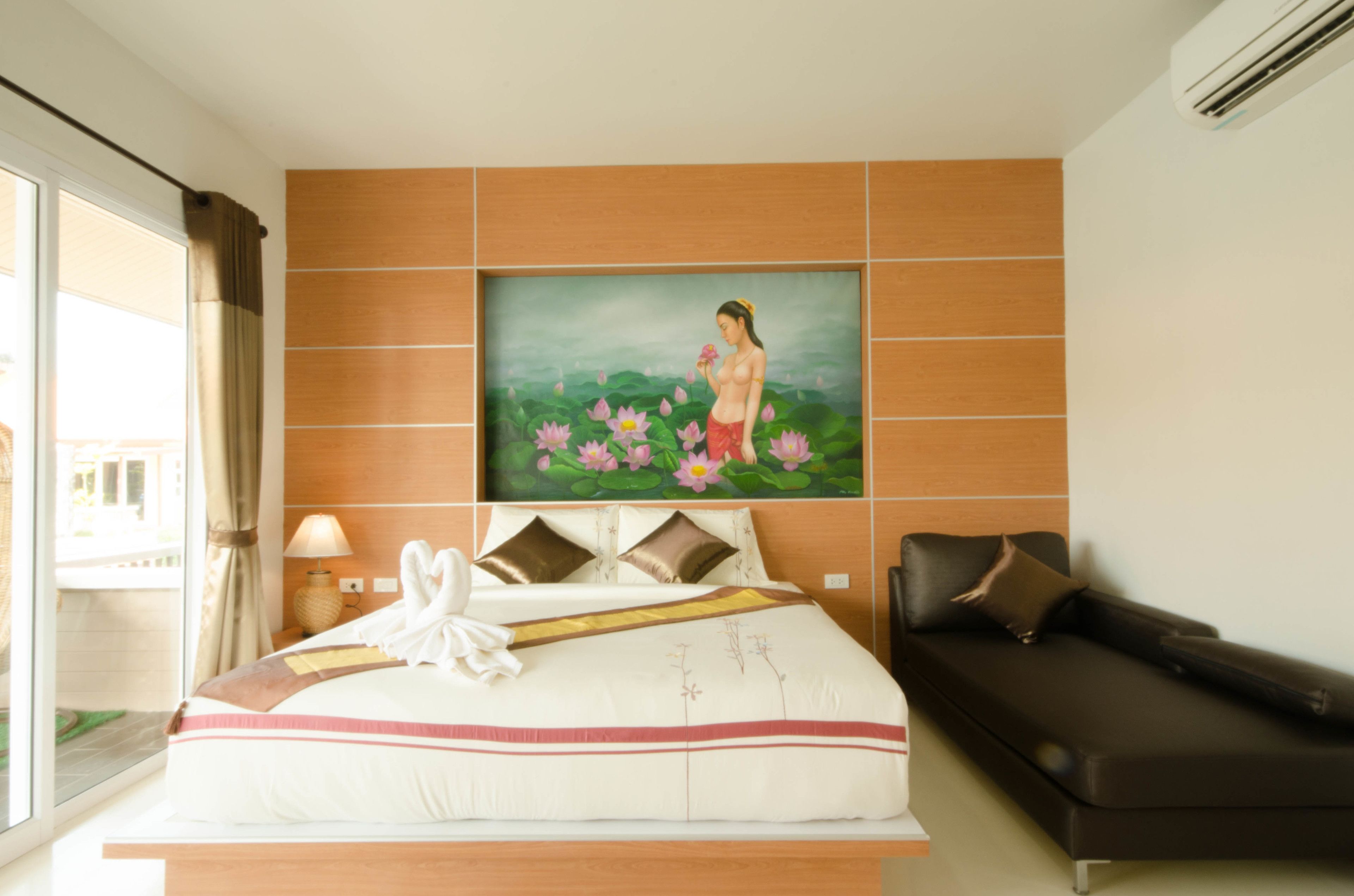 vip jacuzzi | premium bedding, desk, rollaway beds, free wifi