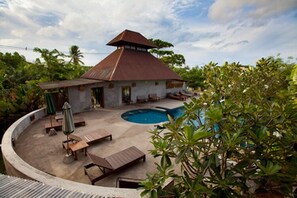Sundeck