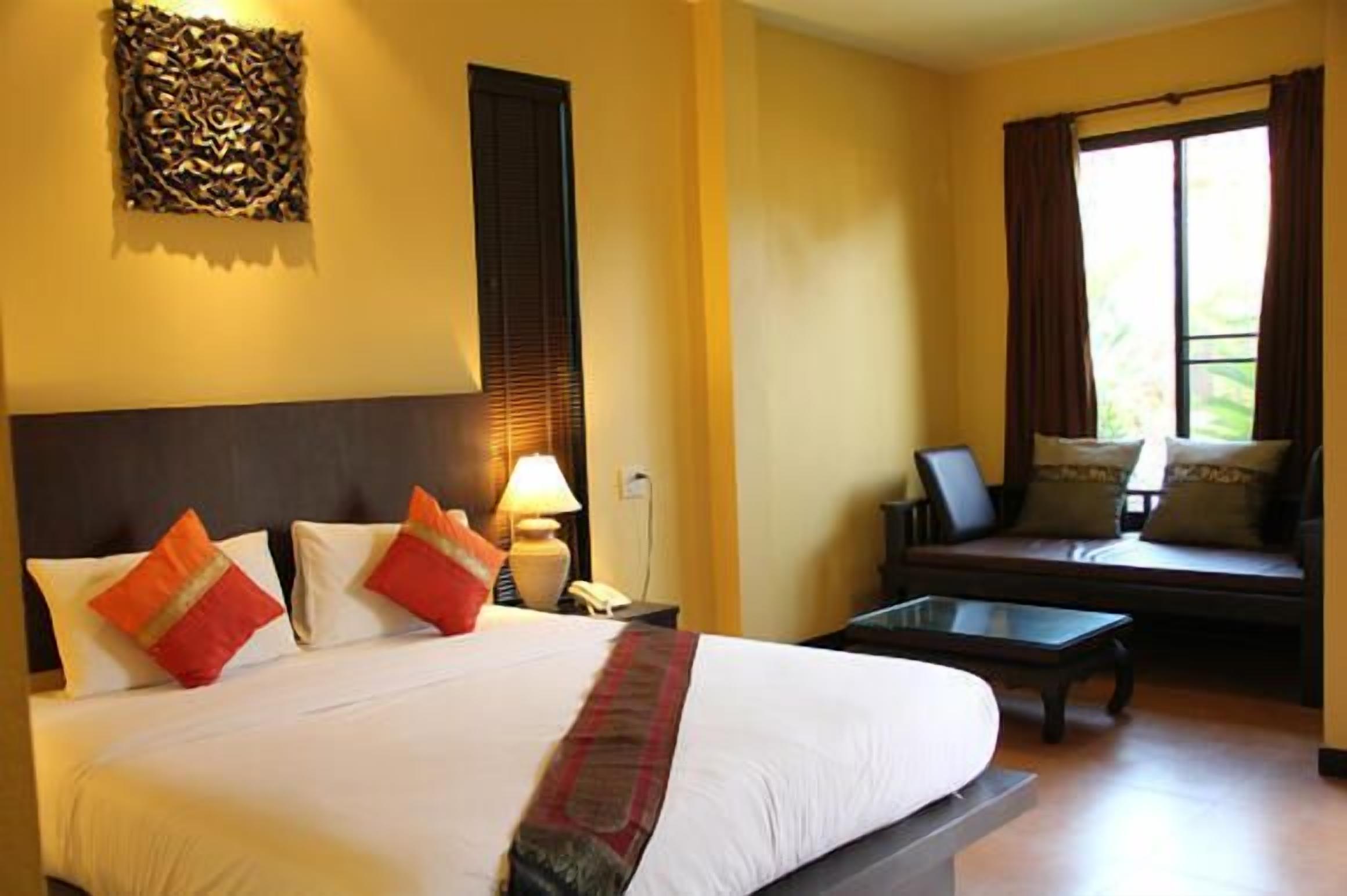 free cots/infant beds, free wifi