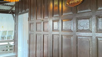 Thai House Family Room | Rollaway beds, free WiFi