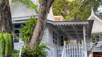 Triple Room | Rollaway beds, free WiFi