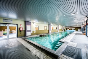 Indoor pool - Pedder Wilderness Lodge (Strathgordon)