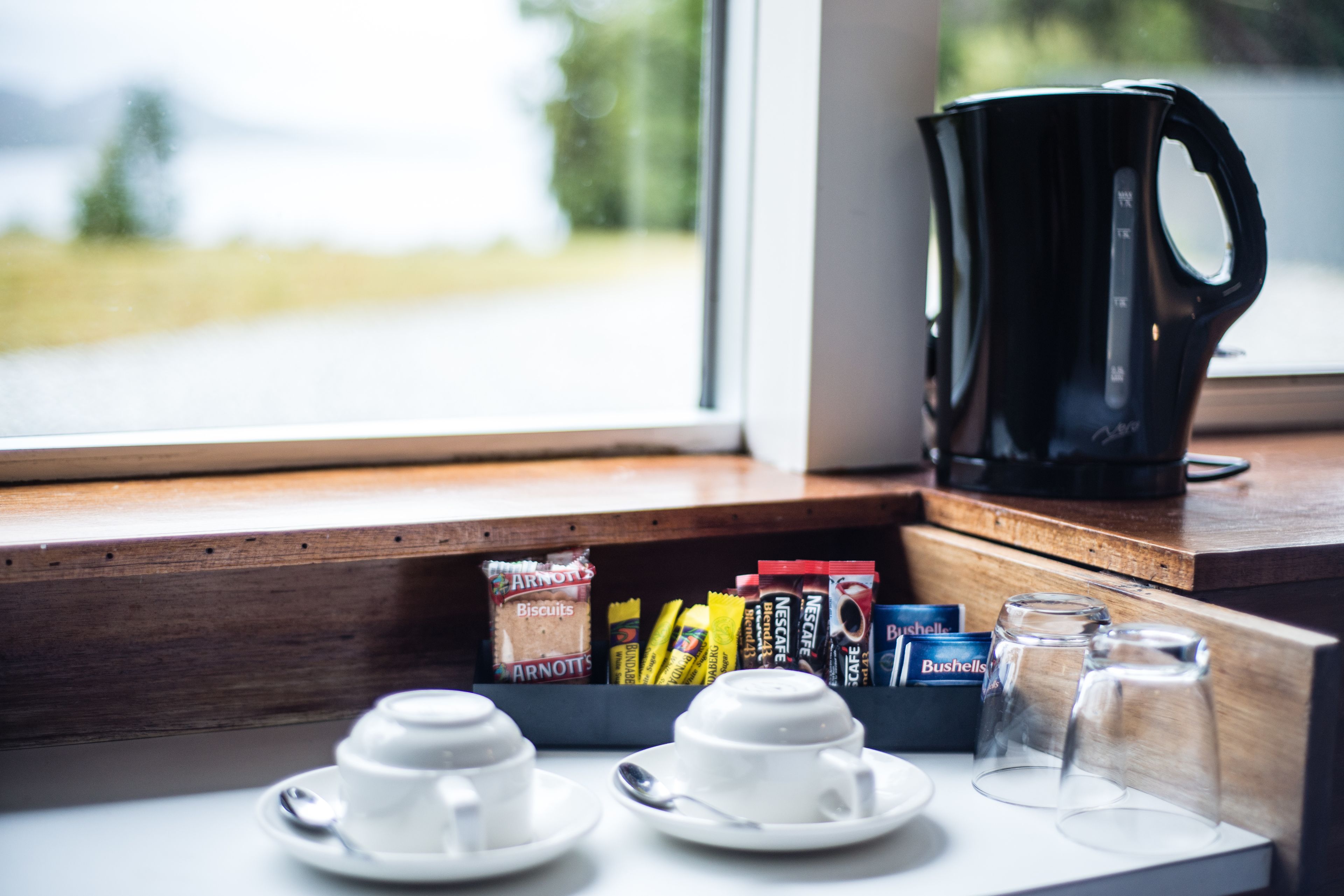 pedder wing lake view | coffee and/or coffee maker