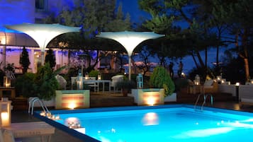 Indoor pool, outdoor pool, pool loungers