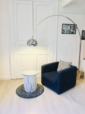 Suite – deluxe, byutsikt | Skrivebord, blendingsgardiner, lydisolert og wi-fi (inkludert)