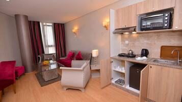 Classic Studio, 1 Bedroom | Private kitchen | Fridge, oven, stovetop, electric kettle