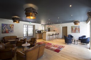 Bar (on property) - Hôtel de L'Abbaye Le Tronchet - Handwritten Collection (Le Tronchet)