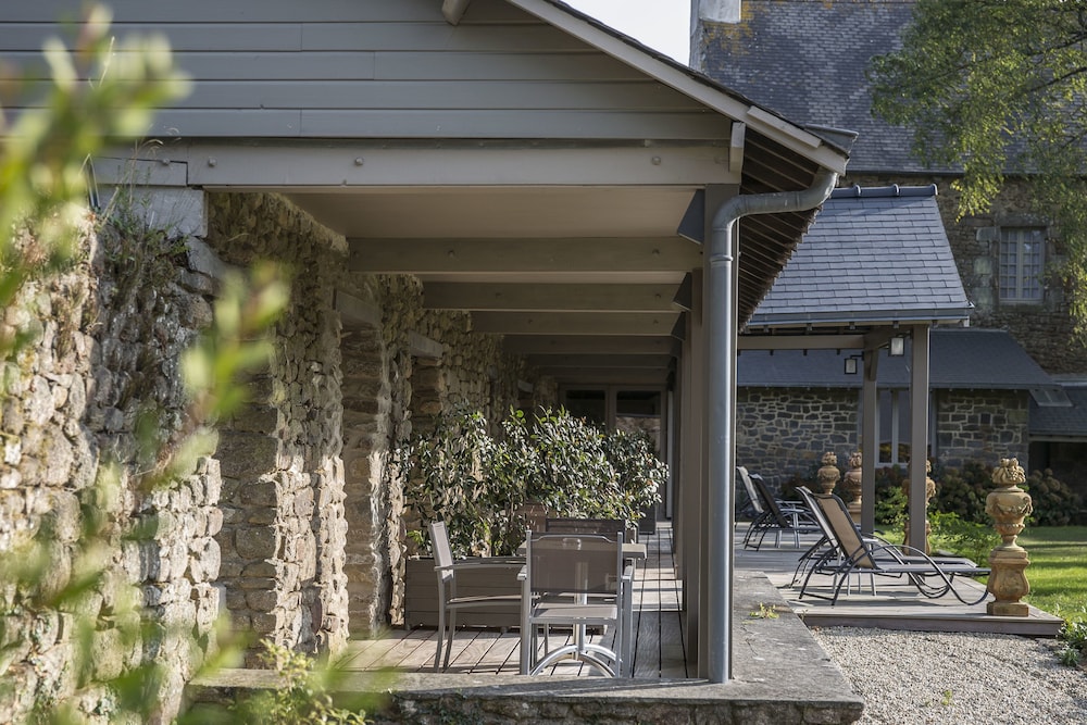 Hôtel de L'Abbaye Le Tronchet - Handwritten Collection by null