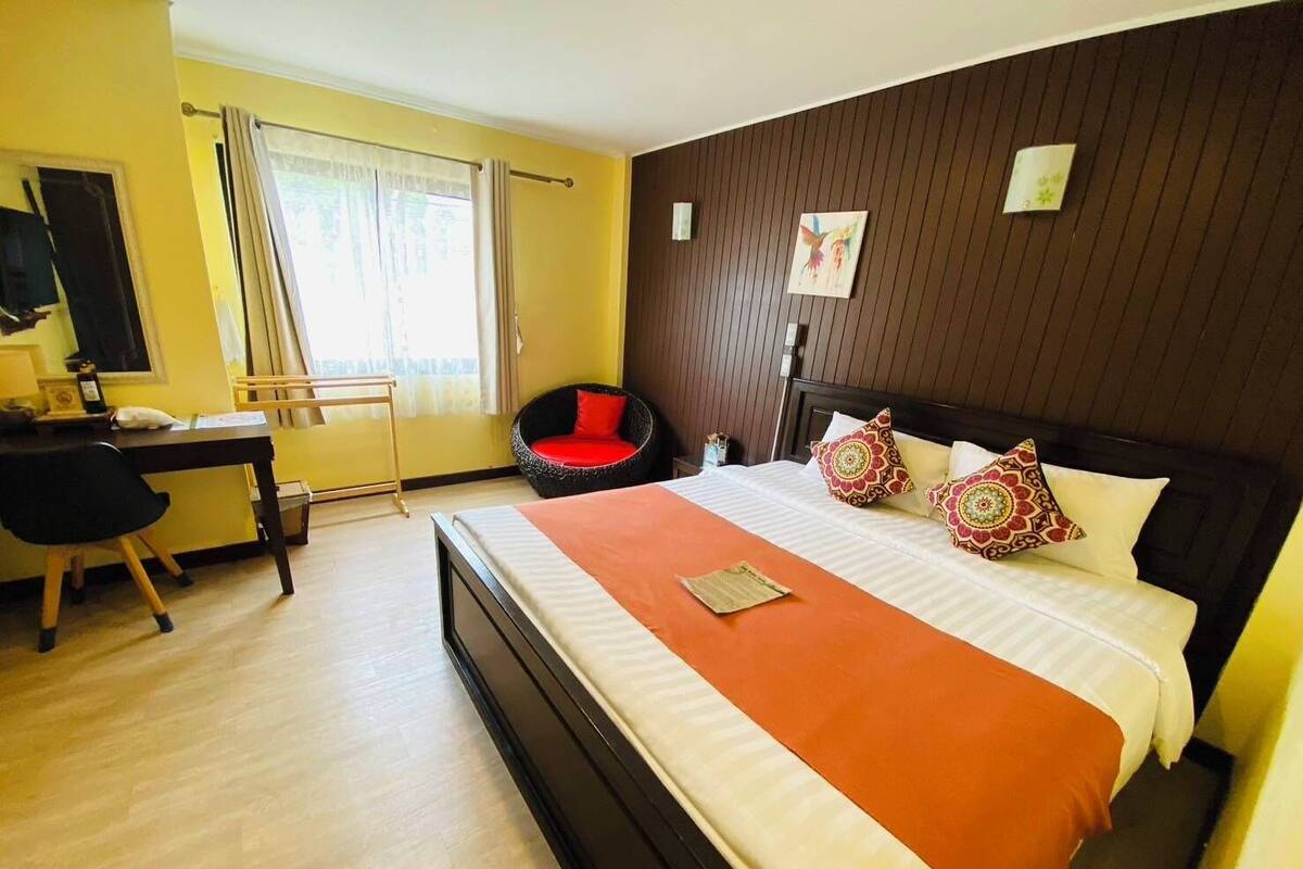 1 bedroom, in-room safe, blackout drapes, free WiFi