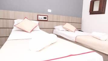 Twin Room | 1 bedroom, desk, free WiFi, bed sheets