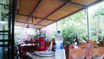 Bar (en la propiedad)