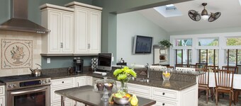 The Guest House Inn on Courthouse Square