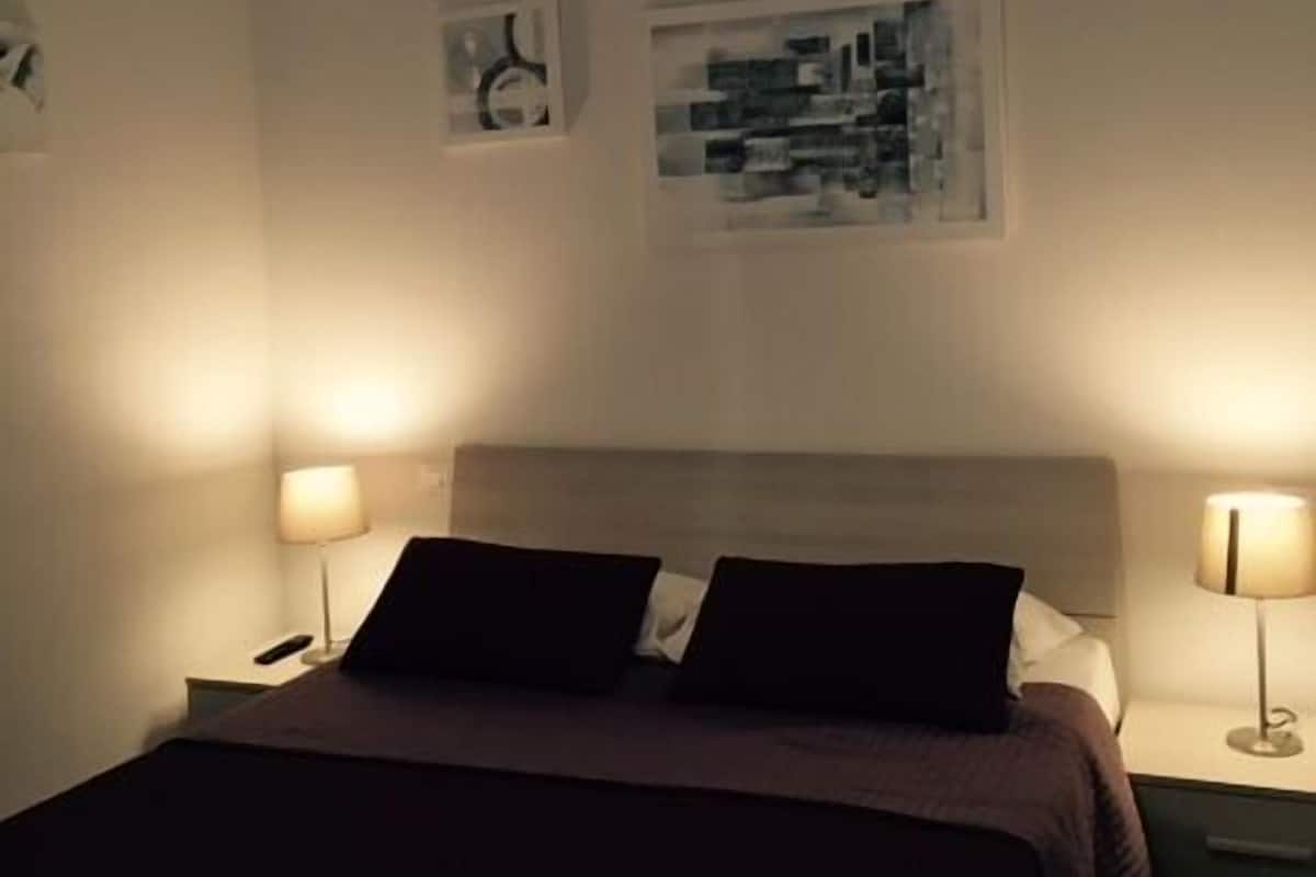Egyptian cotton sheets, free WiFi